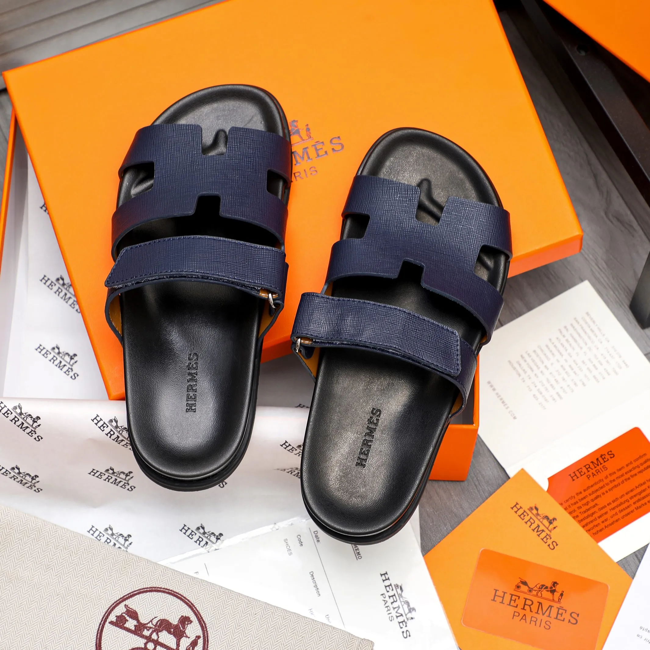 Men's shoes 💰340 Product trademark: Hermes "Hermes" Couple's slippers Regular size: 36-46 Product material: Selected vertical grain cowhide upper, microfiber lining, original outsole